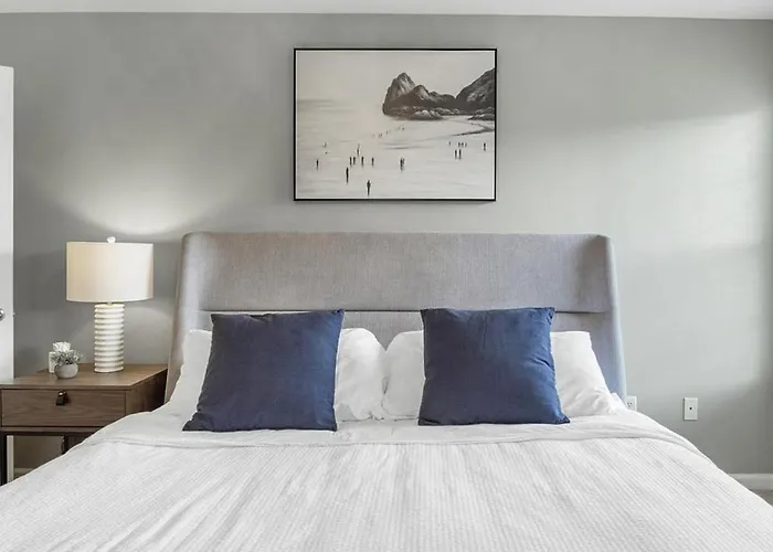 Landing Modern Apartment With Amazing Amenities