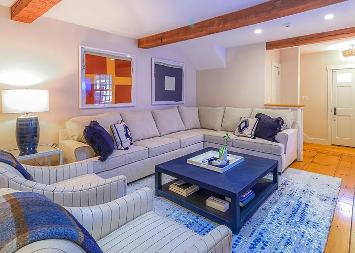Close To Dtwn Nantucket! Group Getaway W/ Patio
