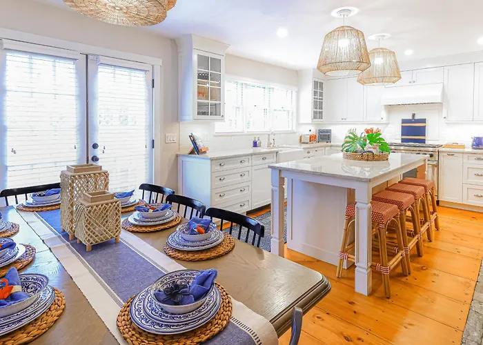 Close To Dtwn Nantucket! Group Getaway W/ Patio