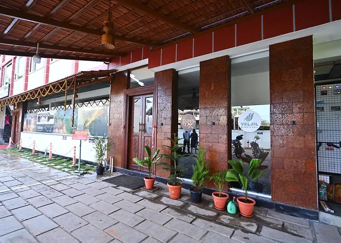Hotel Rays Inn Boarding And Lodging