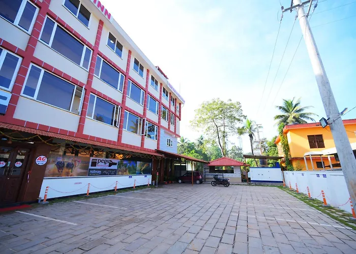 Hotel Rays Inn Boarding & Lodging