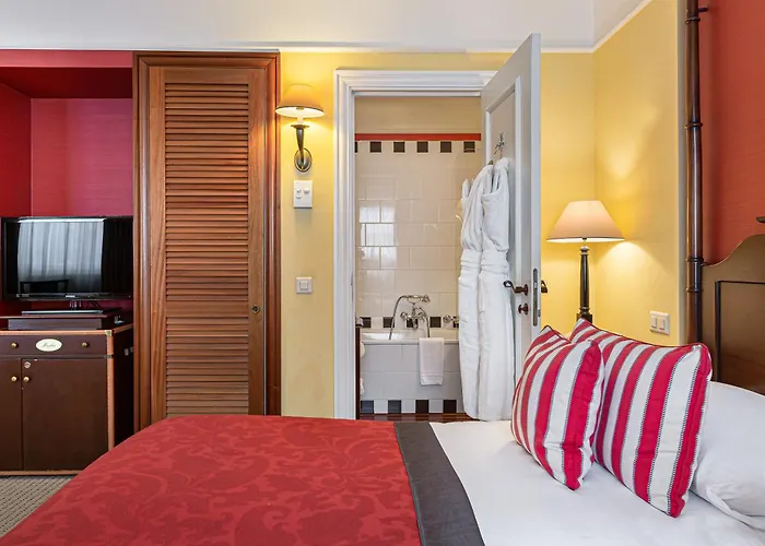 Kipling Manotel