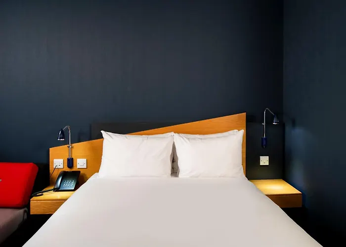 Holiday Inn Express Exeter East By Ihg