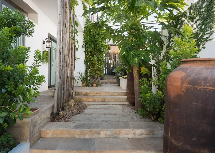 Altanure Almatere - Food Forest Boutique Stay