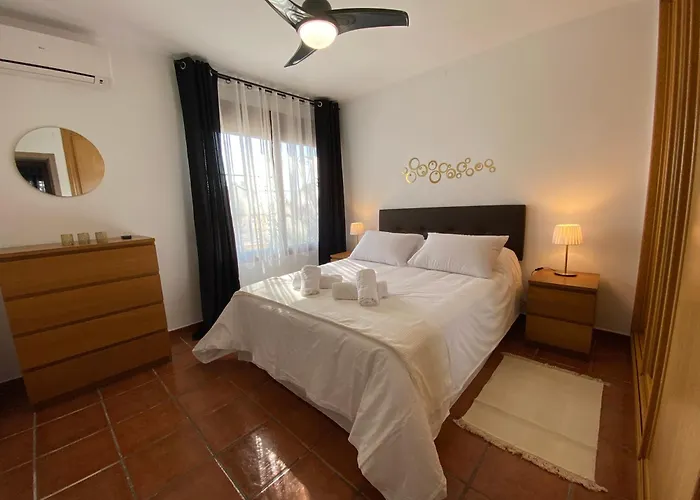 M&H Torremolinos