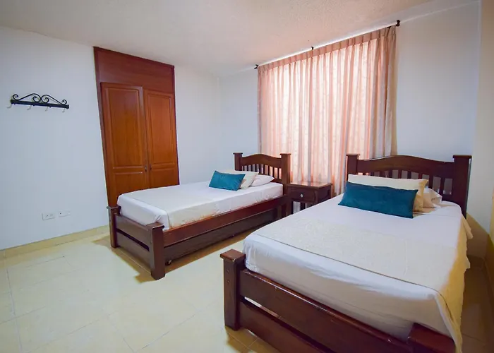 Hotel Toledo Plaza
