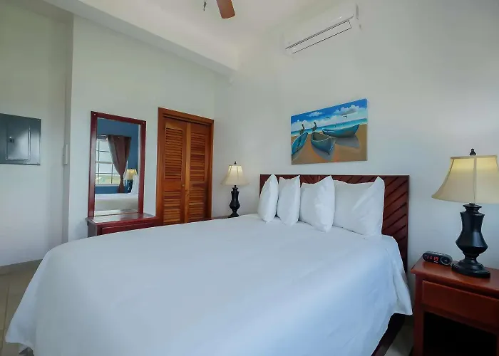 Best Western Grand Baymen Gardens