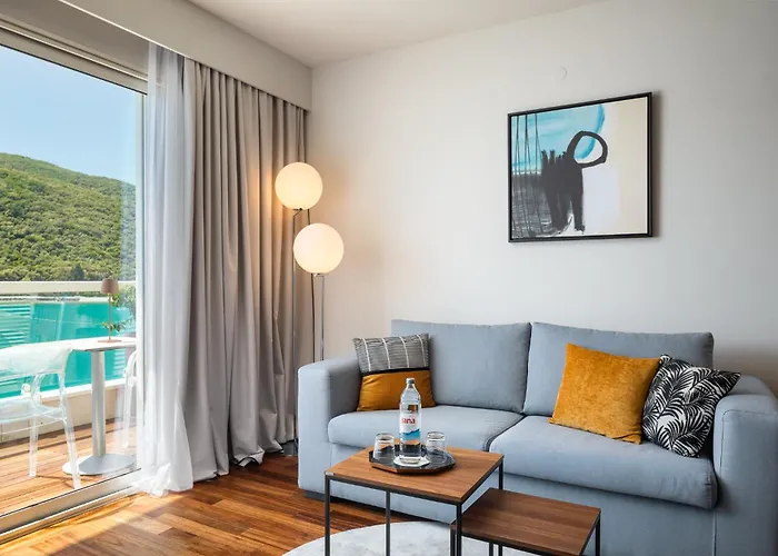 Boutique Hotel Adoral