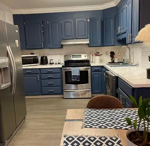 Cozy1King1Queen/1.5Bth2Min Frm Uptown