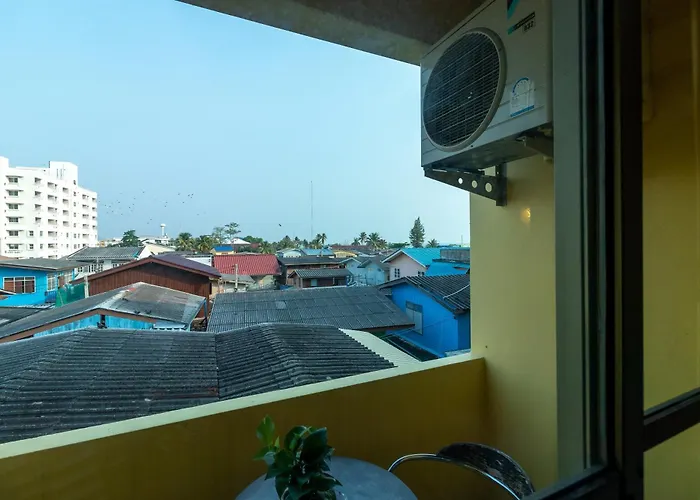 Chomsin Hua Hin ชมสินธุ์ หัวหิน
