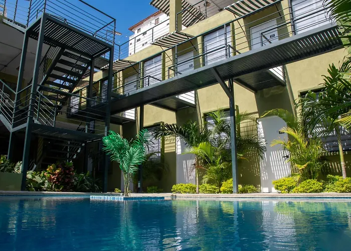 Oasis Tropical Hotel