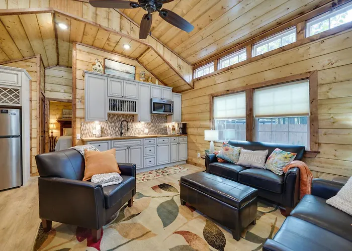 Hook, Line, & Sinker Retreat: Fire Pit, Grill!