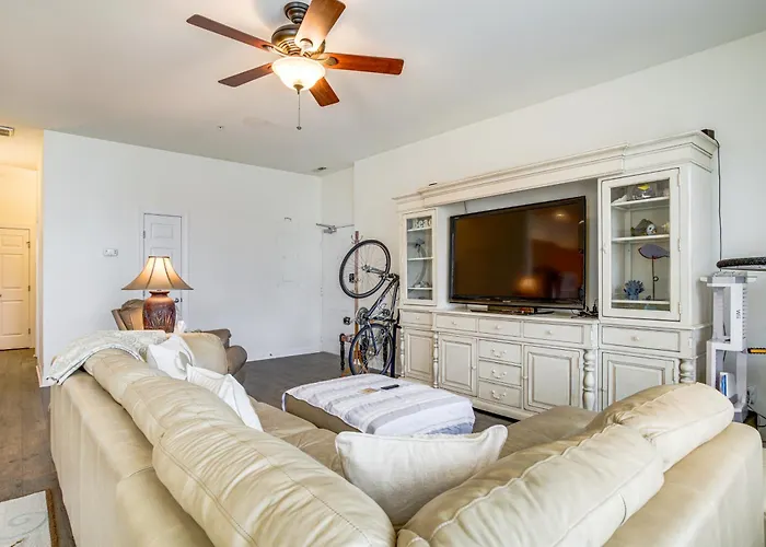 4 Mi To Beaches: Pet-Friendly Lewes Condo!