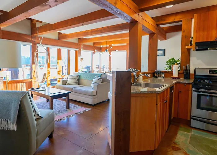 Waterfront Condo In Ucluelet
