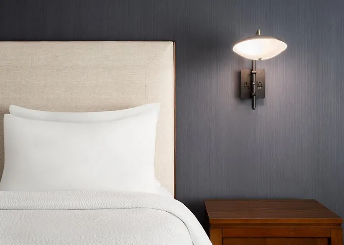 Courtyard By Marriott Seattle Seatac Airport