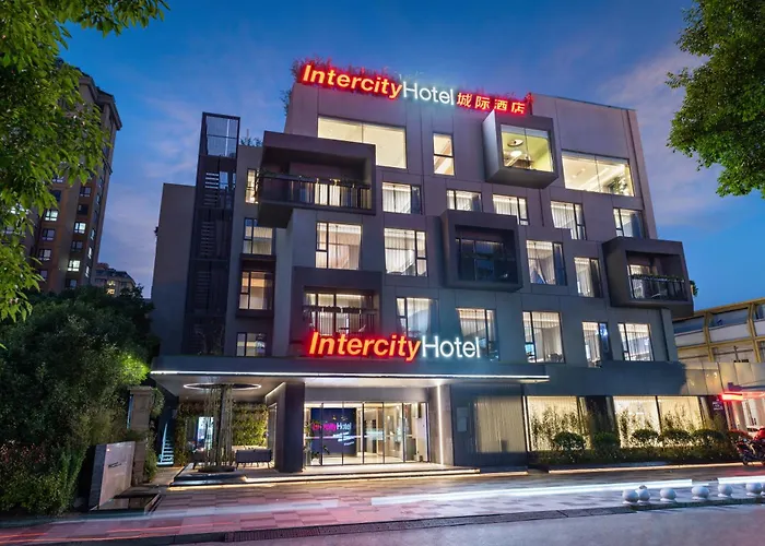 Intercity Yangzhou Slender West Lake