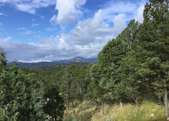 Rain Dance Retreat: Updated 2 Bedroom, 2 Bath Cabin With A Private Hot Tub And Views For Days!