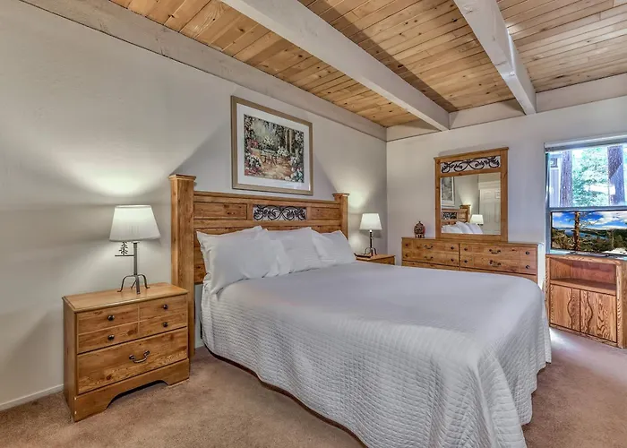Aston Lakeland Village Beach & Mountain Resort