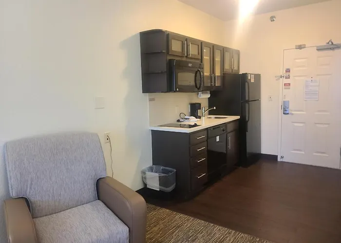 Candlewood Suites Bismarck