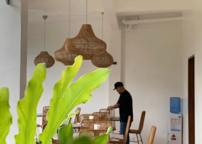 Bahandi Hotel