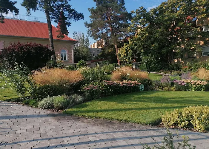 Tóni Villa Budapest