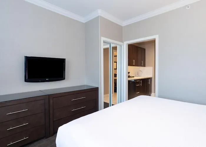 Sandman Signature Edmonton South Hotel