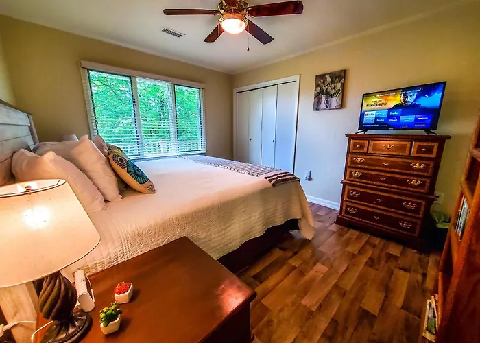 Grapevine Retreat