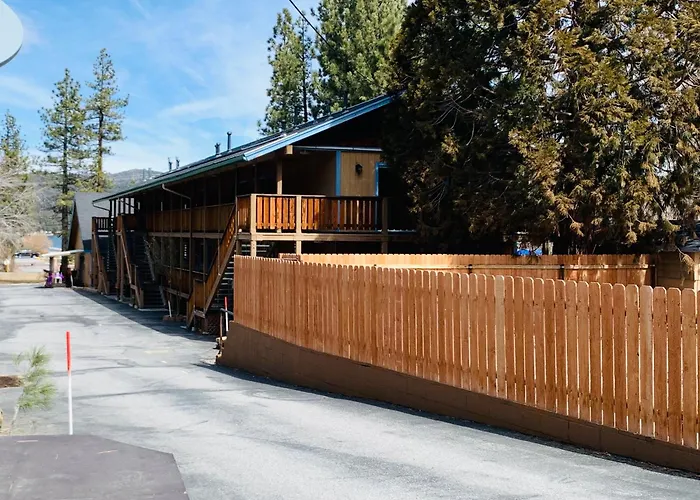 Snow Bear Lodge