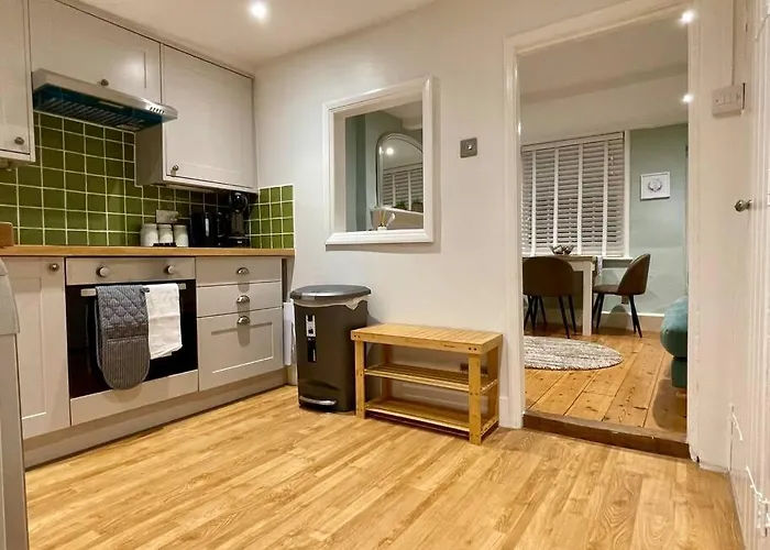 Quaint Cottage In The Heart Of Arundel