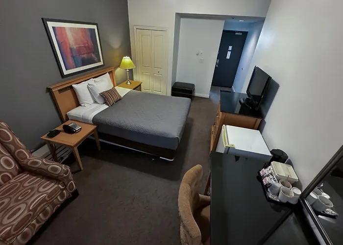 The Met Hotel