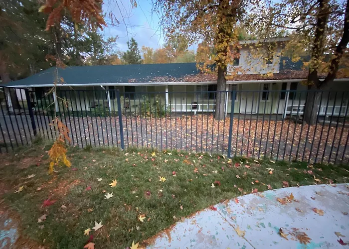 Seven Circles Lodge&Retreat