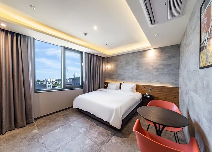 Sokcho Business Hotel Camel