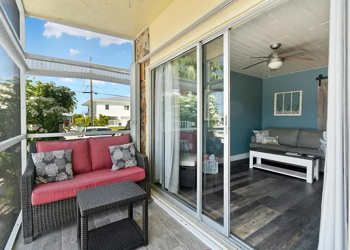 Seashells Getaway - Boat Slip, Ramp, Pool
