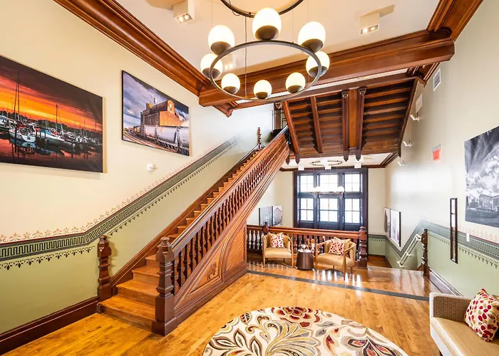 The Richardson Hotel