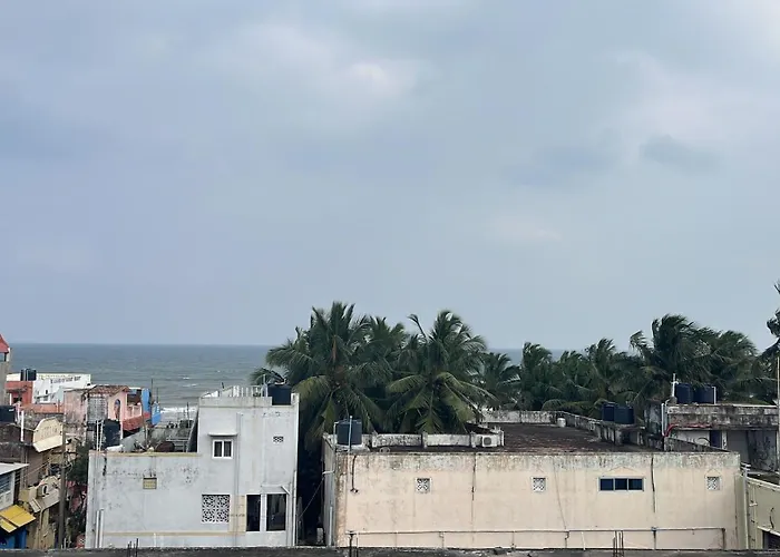 Anand Beach Guesthouse By Moonrocks