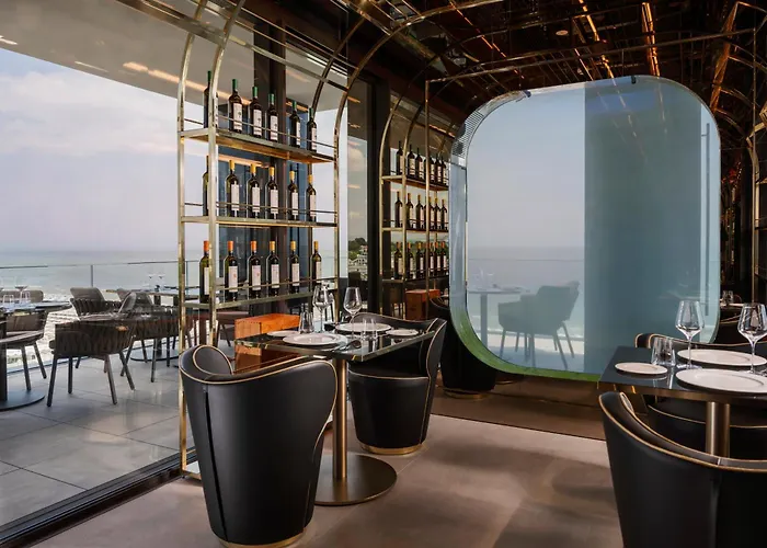 The Promenade Luxury Wellness Hotel