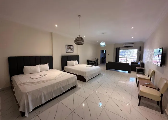 Apartments Plaza Hotel
