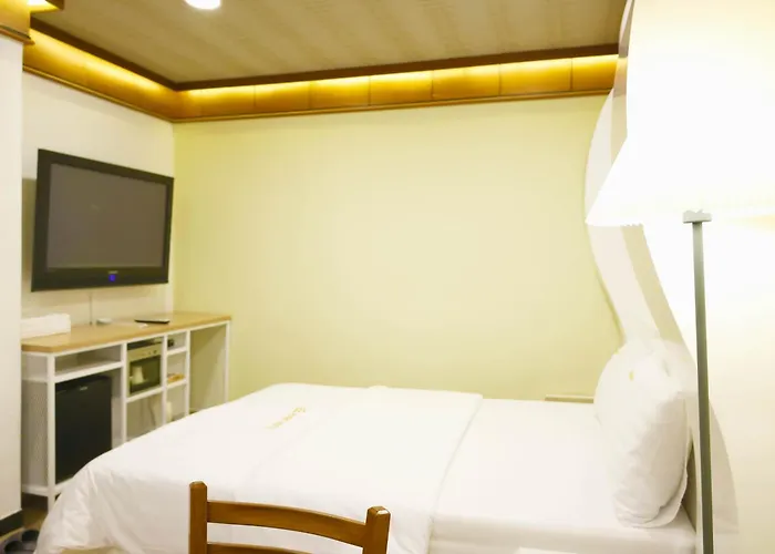 Goodstay Andong Park Hotel