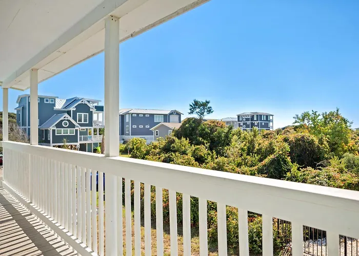 The Hideaway By Oak Island Accommodations