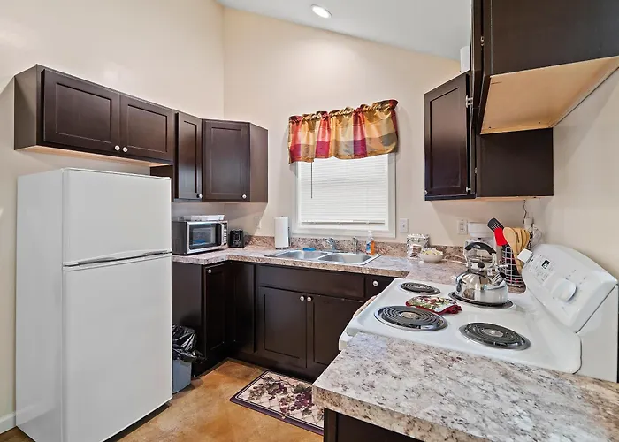 Chardonnay Cottage - Gotl Strip - Cozy & Quaint