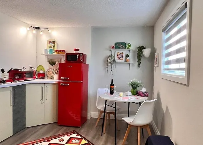 Alluring Private Bachelor Unit