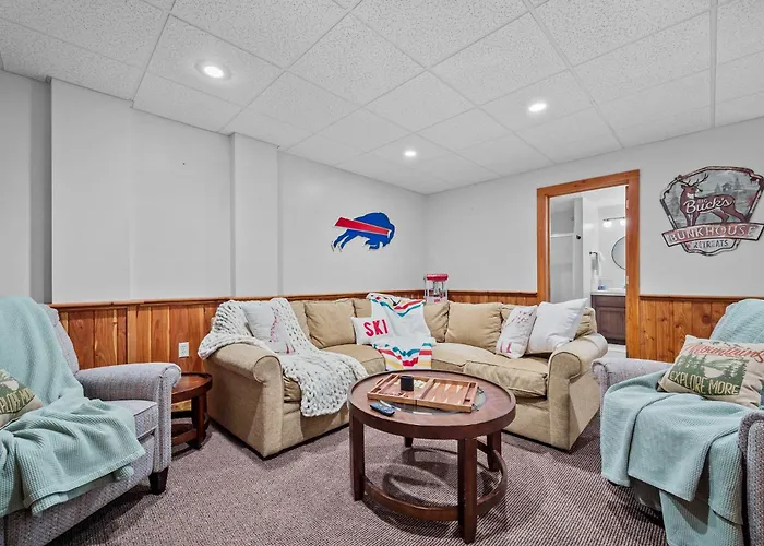 Walk To Village! Stunning Timber Chalet! Hot-Tub, Bonfire & More!