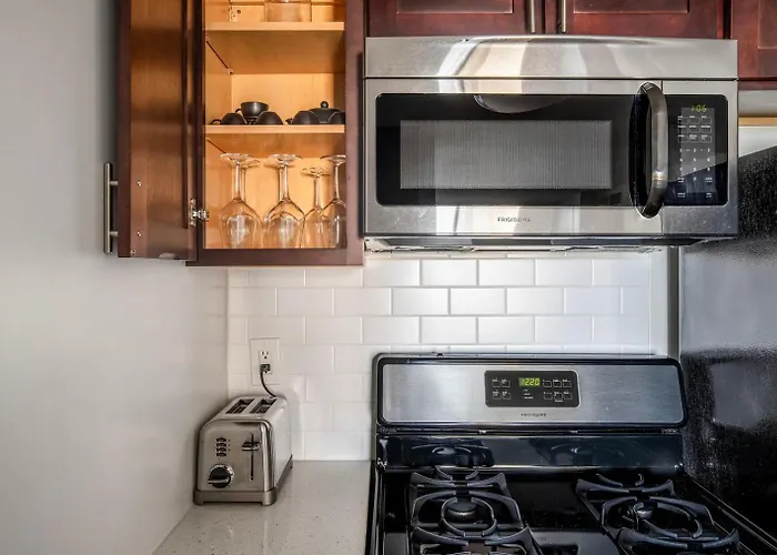 Bethesda 1Br W Doorman Pool Gym Nr Metro Wdc-722