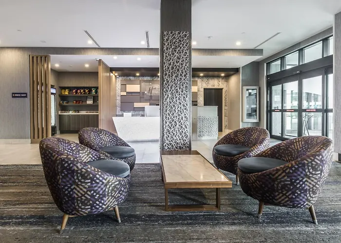 Holiday Inn Express & Suites Toronto Airport South By Ihg