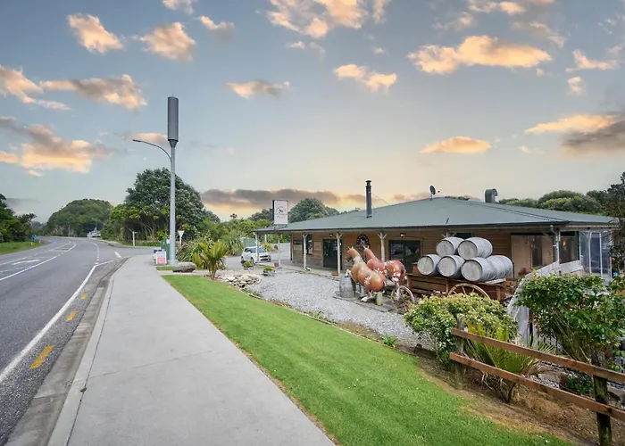 Punakaiki Rocks Hotel & Garden Bar