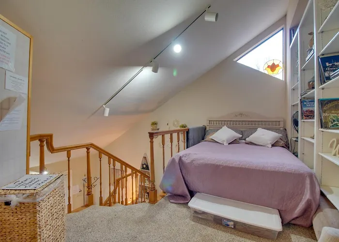 Tahlequah Duplex W/ Screened-In Porch & Fire Pit!