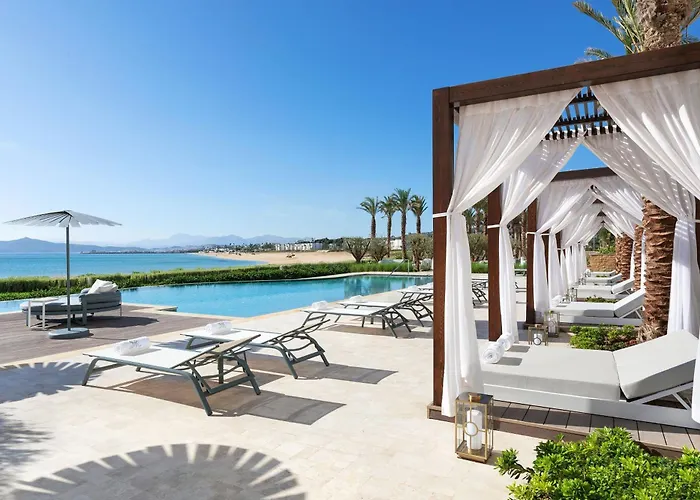 The St. Regis La Bahia Blanca Resort - Tamuda Bay