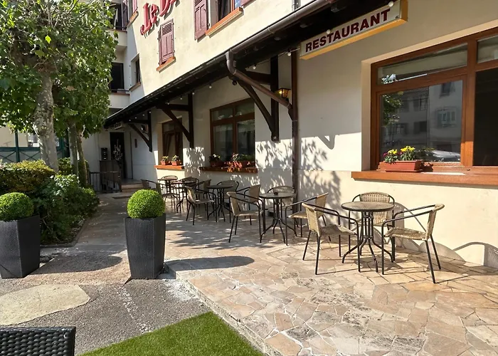 Hotel Le Divona "Au Coeur De Divonne"
