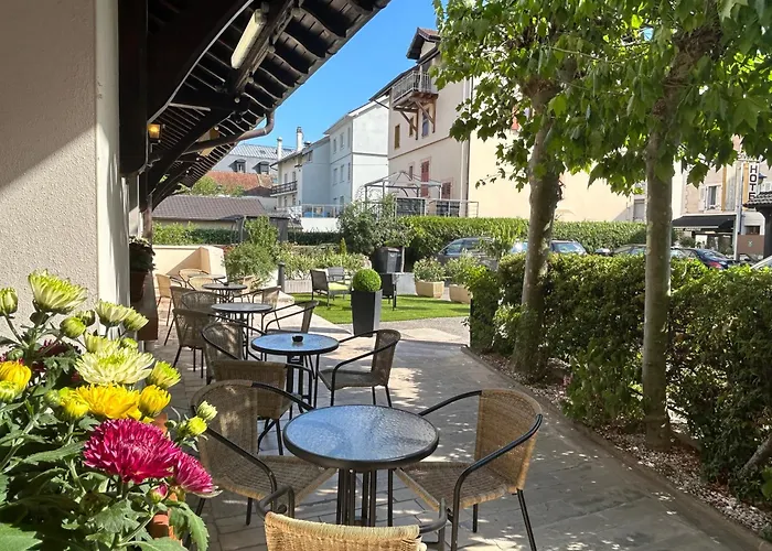 Le Divona Hotel & Bar "Au Coeur De Divonne-Les-Bains"