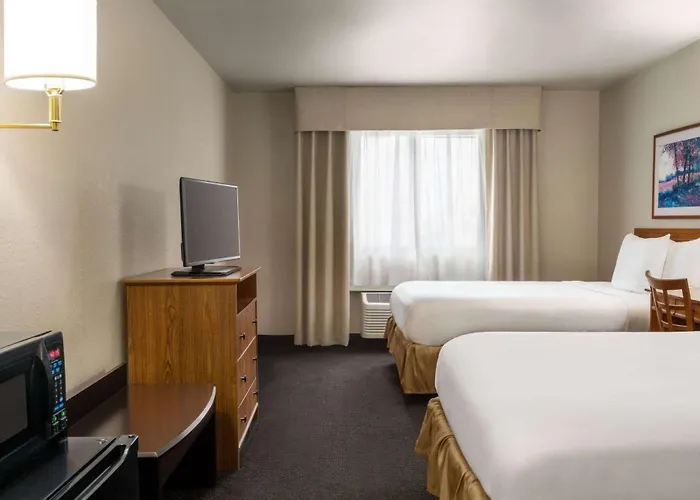 Travelodge By Wyndham Dexter
